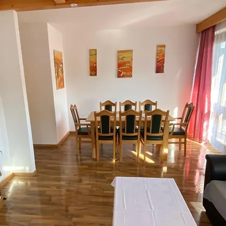 In Zell Am Near Lake, Cleaning Included Apartment