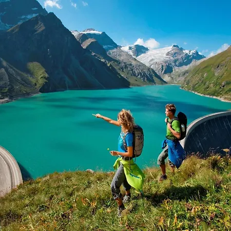 In Zell Am Near Lake, Cleaning Included * Zell am See